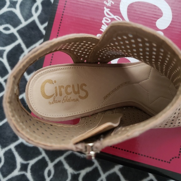 Peep Toe Booties Circus by Sam Edelman Emerson - Picture 6 of 8